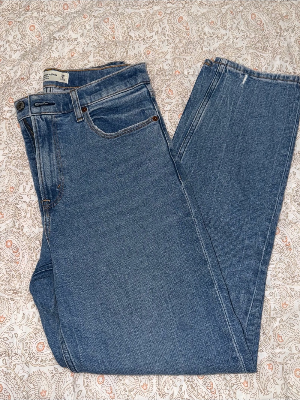 Abercrombie & Fitch The Mom High Rise Size 6L